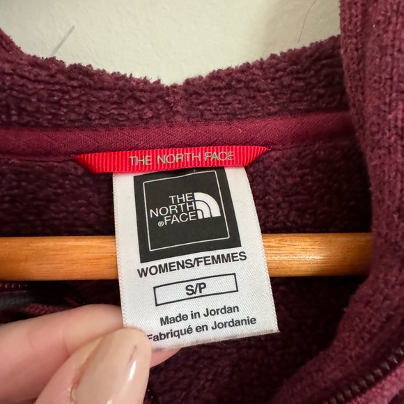 North Face Burgundy Hoodie - Picture 3 of 3